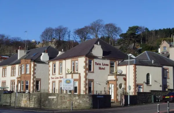 Twin Lions Hotel 6